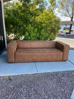 Living Spaces sofa couch ( can deliver for $10 )