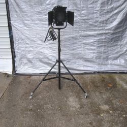 Helix Stage Spotlight. 1000 Watts.