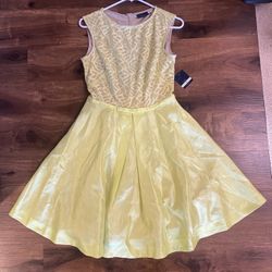 Brand new woman’s Just Taylor brand citron yellow lace dress up for sale 