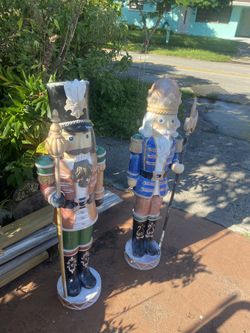 3.5 ft Christmas Nutcracker Freestanding Decor