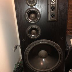 Pair of Infinity SM 155 speakers (built-in subwoofers)