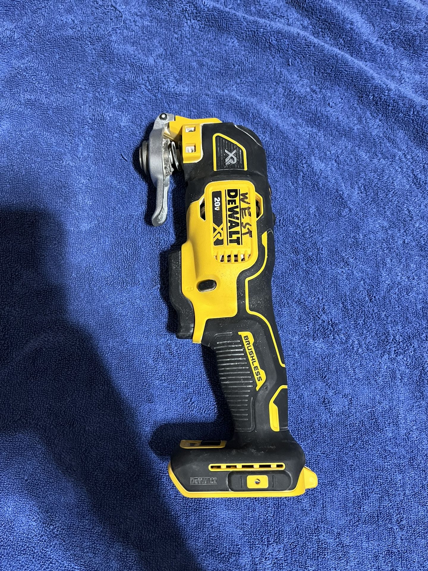 DEWALT XR Cordless Brushless 20 volt Max Variable Speed Piece
