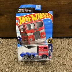 Hot Wheels TransFormers Optimus Prime