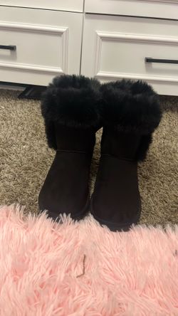 Juicy couture boots size 4 kids