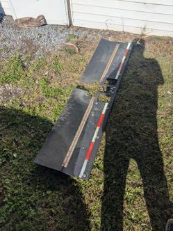 Hitch style mudflap