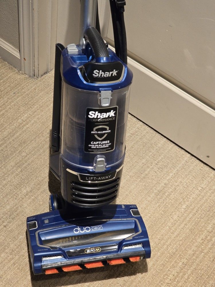 Shark Lift Away Vacuum 