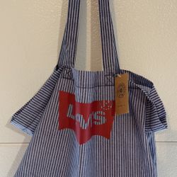 Levi’s Tote Bundle
