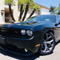 2014 Dodge Challenger R/T Hemi V8