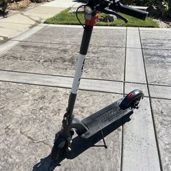 Gotrax Scooter with extra wheels and U-lock