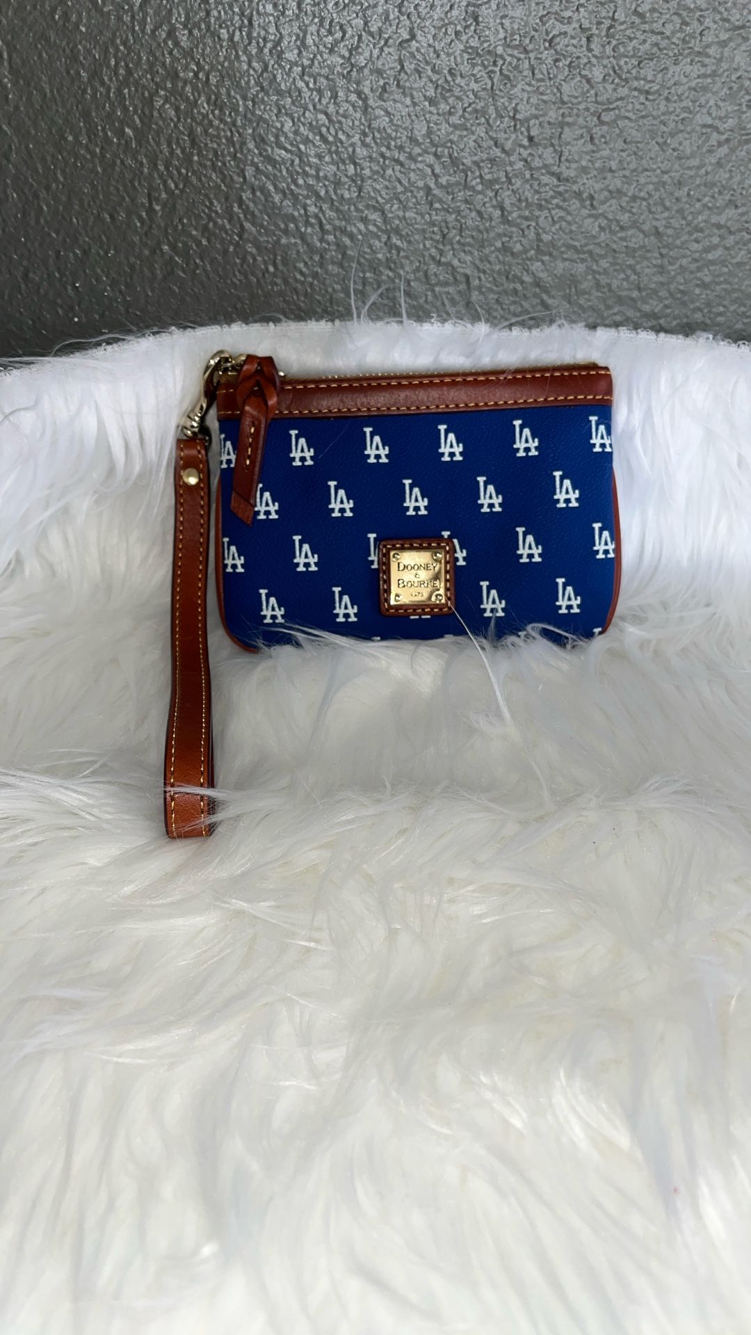 Dooney & Bourke