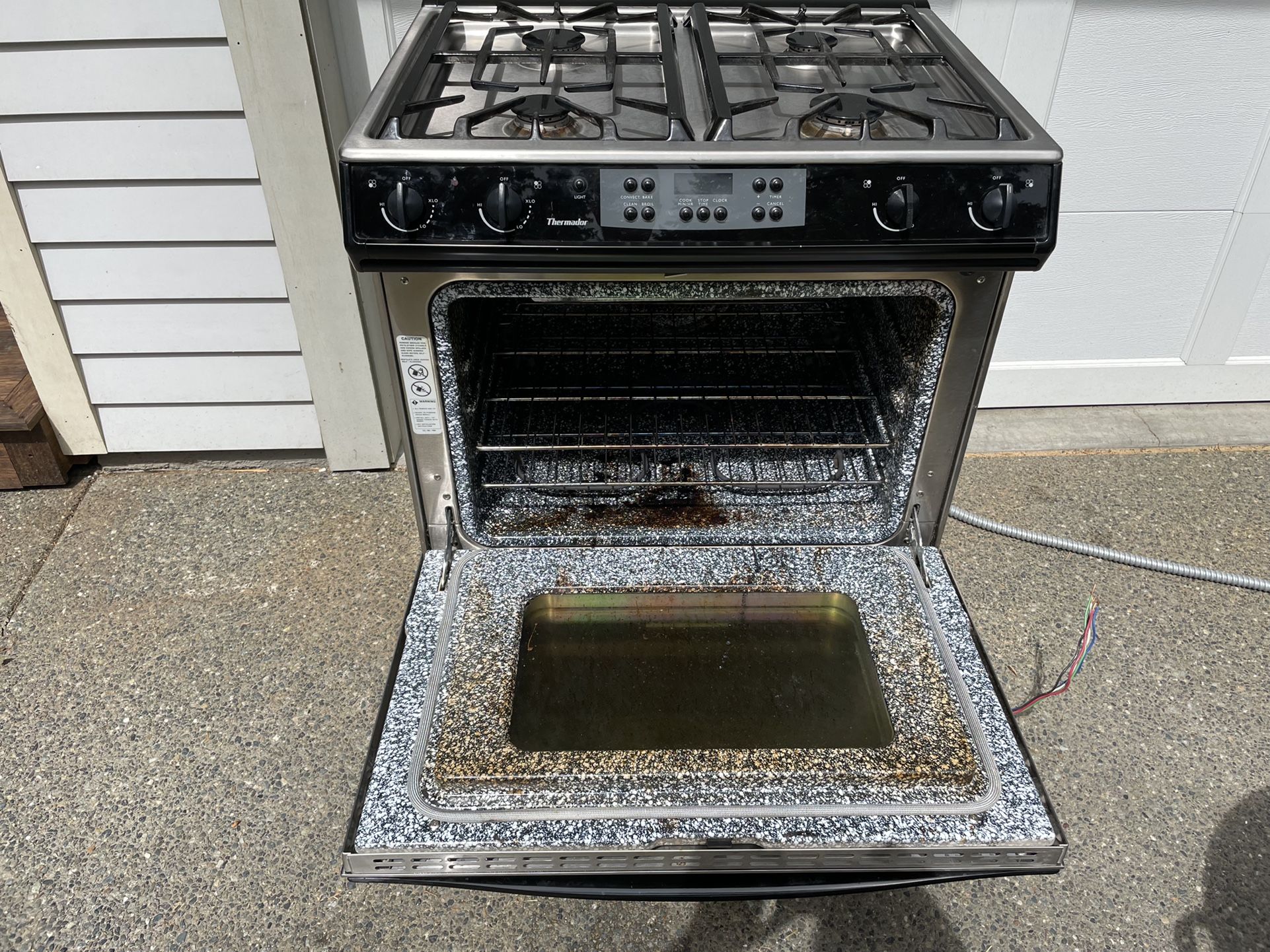 Thermador DualFuel SlideIn Convection Range with Downdraft vent for Sale in Mercer Island, WA