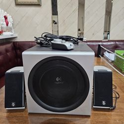 Logitech Z-2300 THX-Certified 2.1 Speaker System with Subwoofer