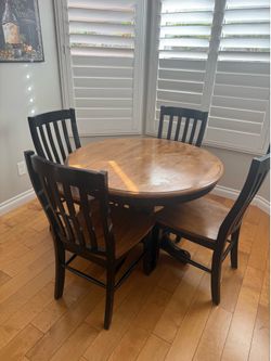 Solid Wood Extendable Dining Table Set with 4 Chairs