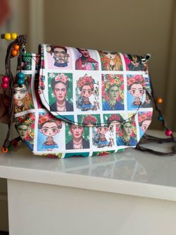 Frida Kahlo purse $10