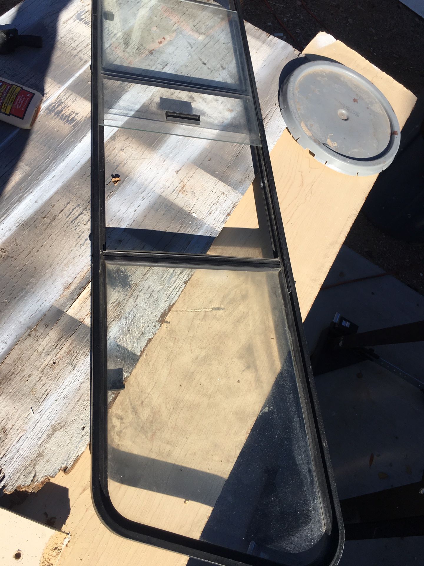 FRONT WINDOW TO LEER CAMPER SHELL for Sale in Gilbert, AZ OfferUp