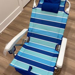Beach chair (can be grabbed as back pack)