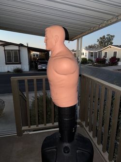 Sparring dummy