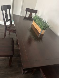 Dinning table