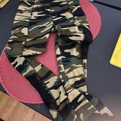 Camo pants 