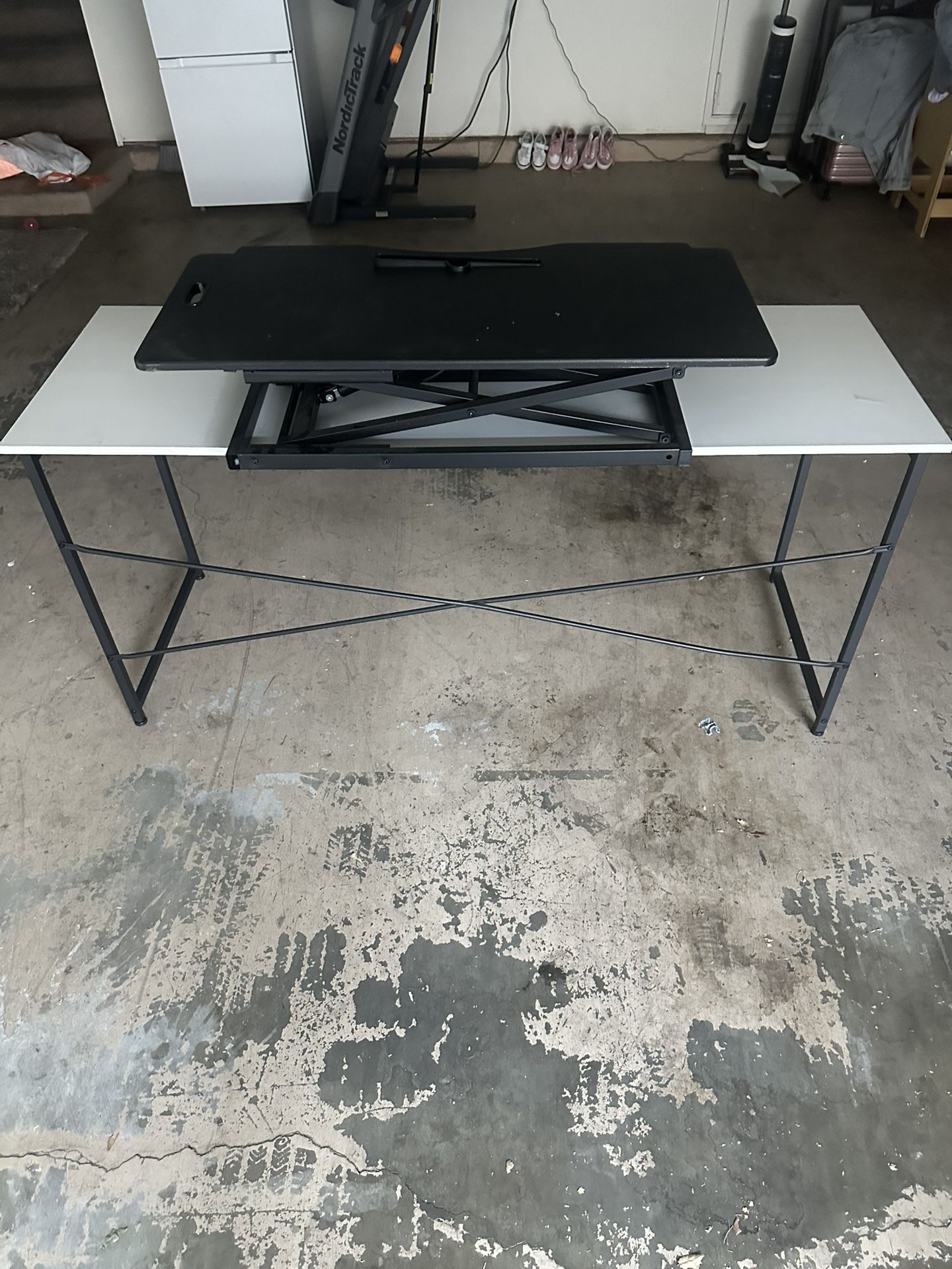 Coleshome Desk With Standing Desk Riser