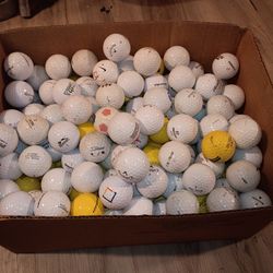 261 golf balls  like new Louisville KY local pick up