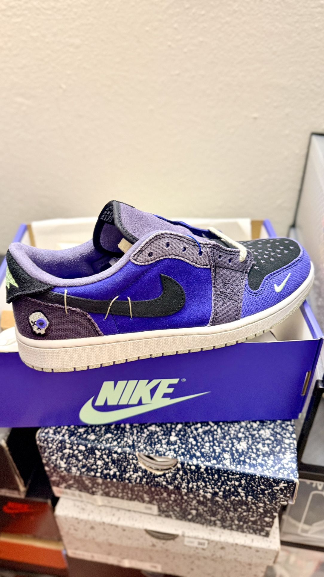 Retro Low Ones Zions