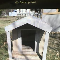 Large Handcrafted Dog House.   Del Valle.    $150 Cash.   Elroy Area.  