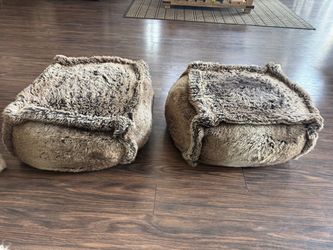 Throw Poufs
