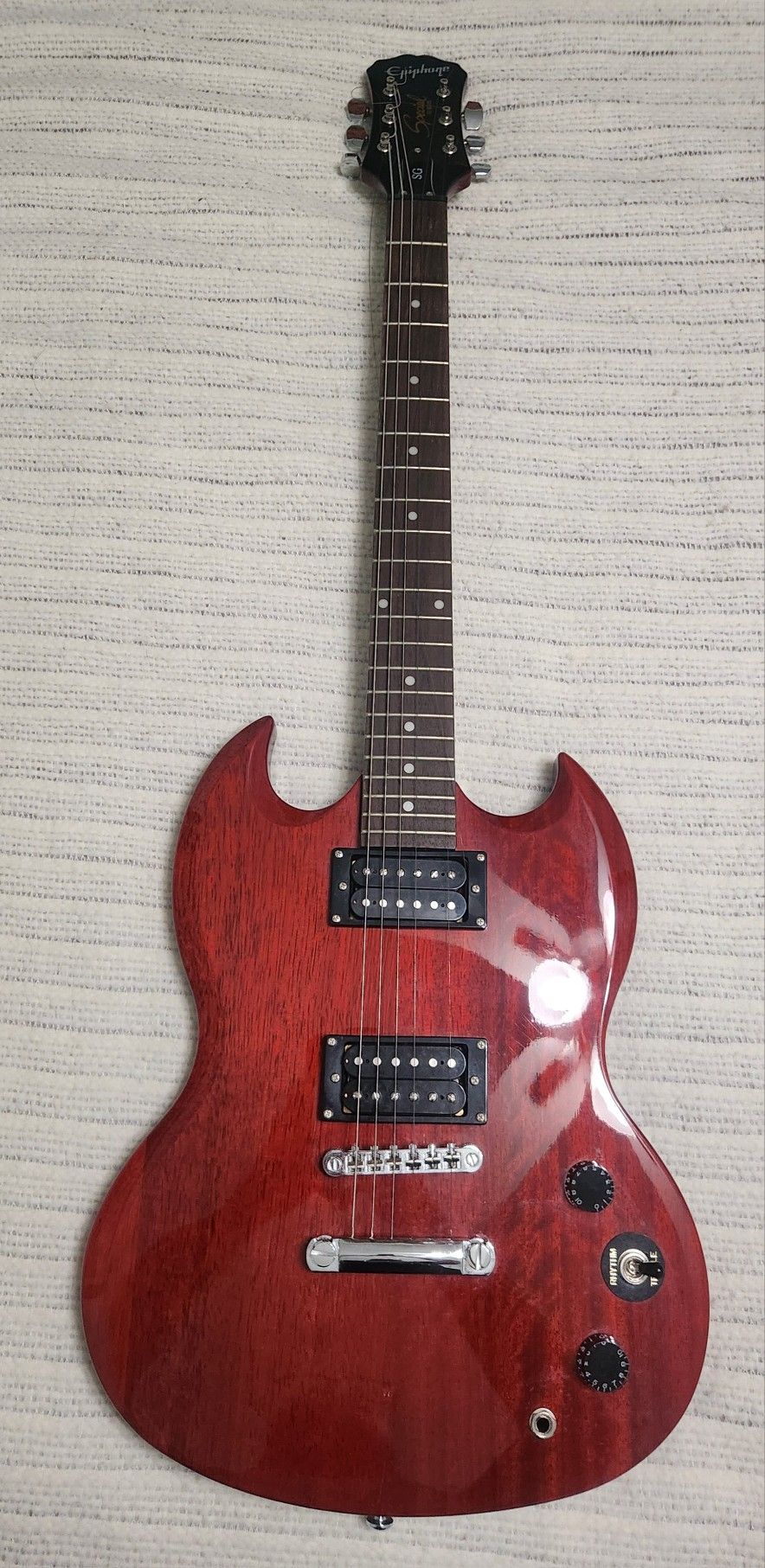 Electric Guitar - Good Condition