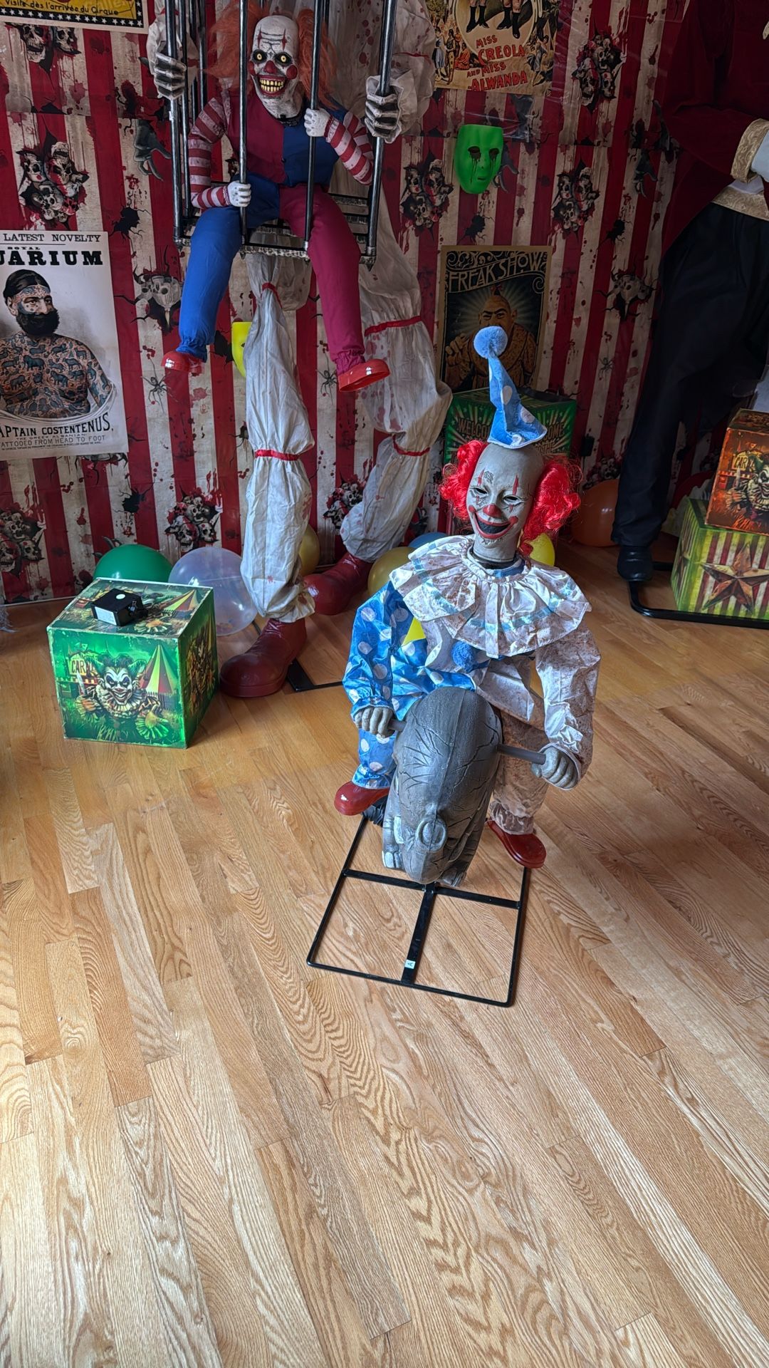 AFTER HALLOWEEN SALE! 3.5FT Rocking Elephant Clown Animatronic Decoration
