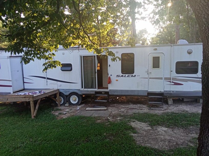 2009 Salem Camper