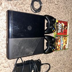 Xbox 360 Console + 2 Controllers + 2 Games