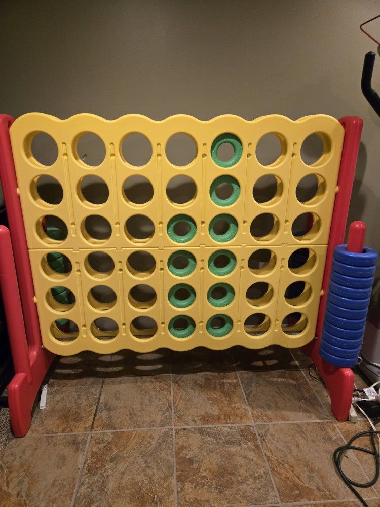 Oversized Connect 4