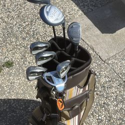 Ladies Golf Clubs w/ Bag 