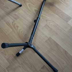 Tripod For Guitar Or Like Instrument 