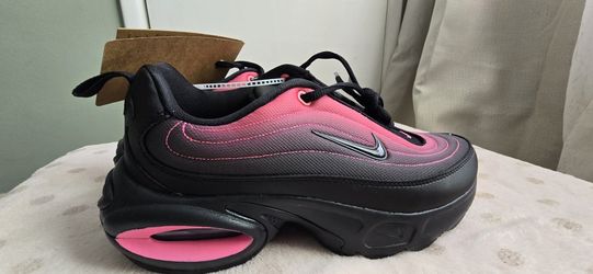 NIKE WOMEN'S AIR MAX PORTAL.size 8