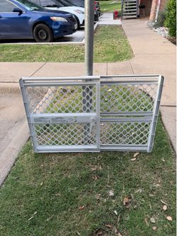 Pet gate expandable
