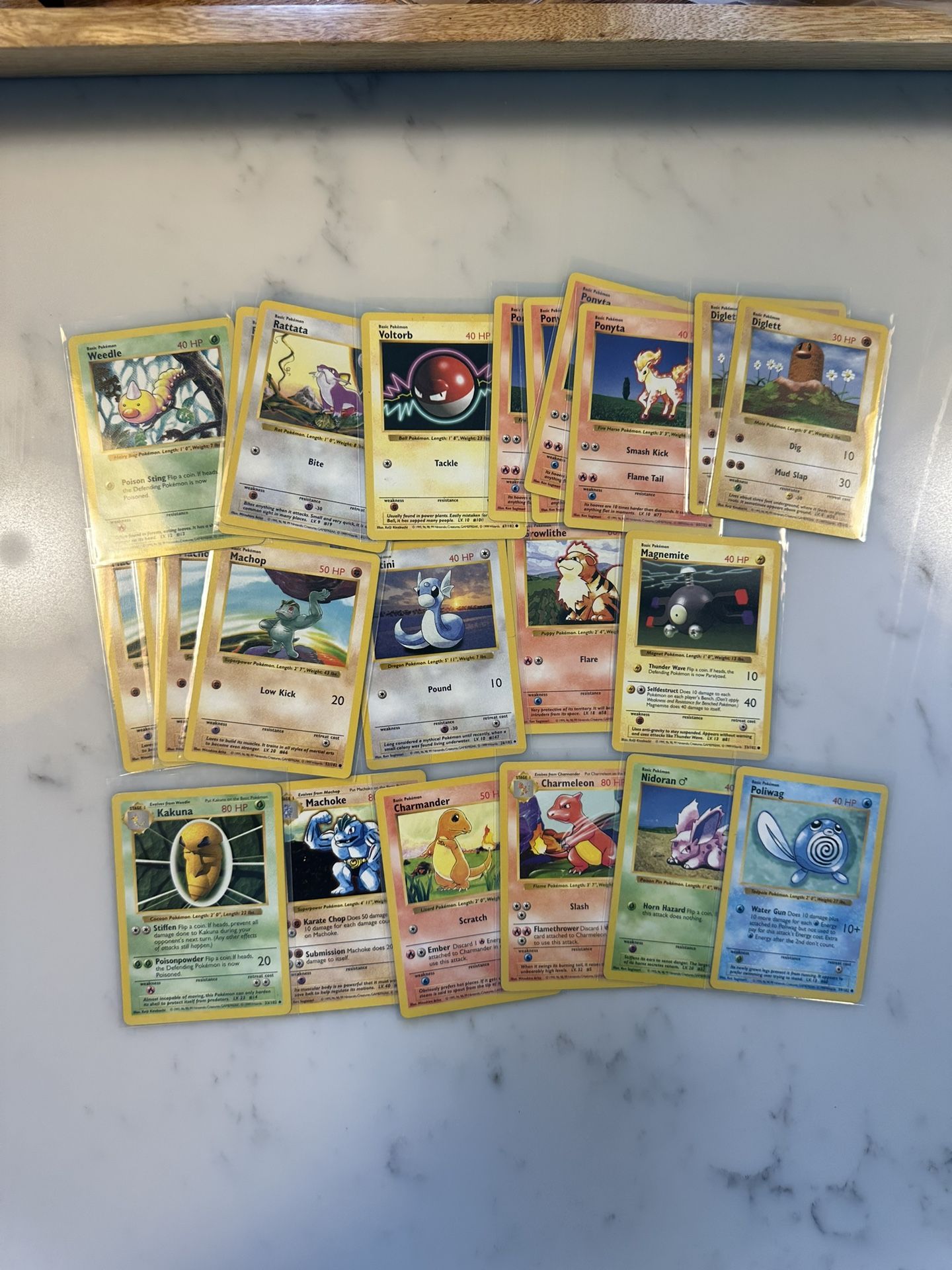 Pokémon Shadowless Lot (28 Cards)