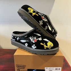 Palace UGG Looney Tunes Size 10M