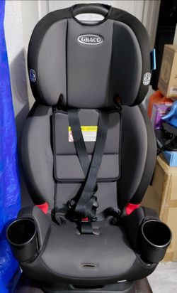 Brand new beautiful graco carseat grows with child . From infant to toddler . Has different settings also reclines and more .
