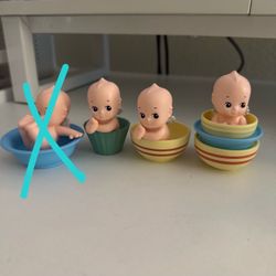 KEWPIE IN CUPS BLIND BOX FIGURE