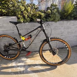 2019 intense  tracer full carbon