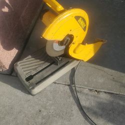 Dewalt Saw
