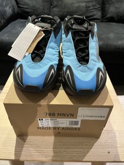 Yeezy 700 Bright Cyan Size 10.5