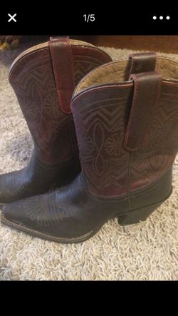Size 6 tony lama boots brand new
