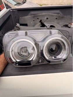 Dodge challenger headlight