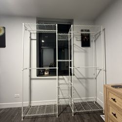Clothing Rack (adjustable For Being Straight Or In Corner)