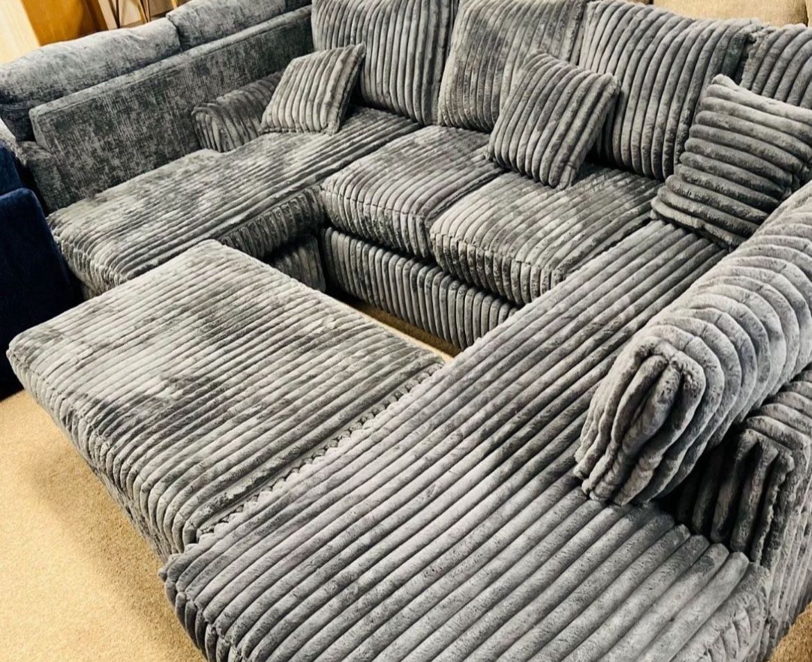 Free Delivery Cozy Sectional!