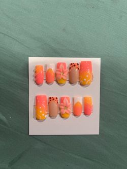 Press on Nails Sunset square