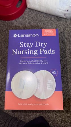New Lansinoh Stay Dry Nursing Pads